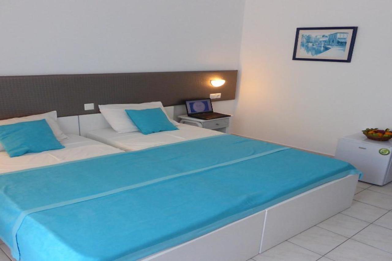 Blue Nest Hotel Tigkaki  Ngoại thất bức ảnh