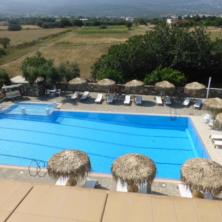 Blue Nest Hotel Tigkaki  Ngoại thất bức ảnh
