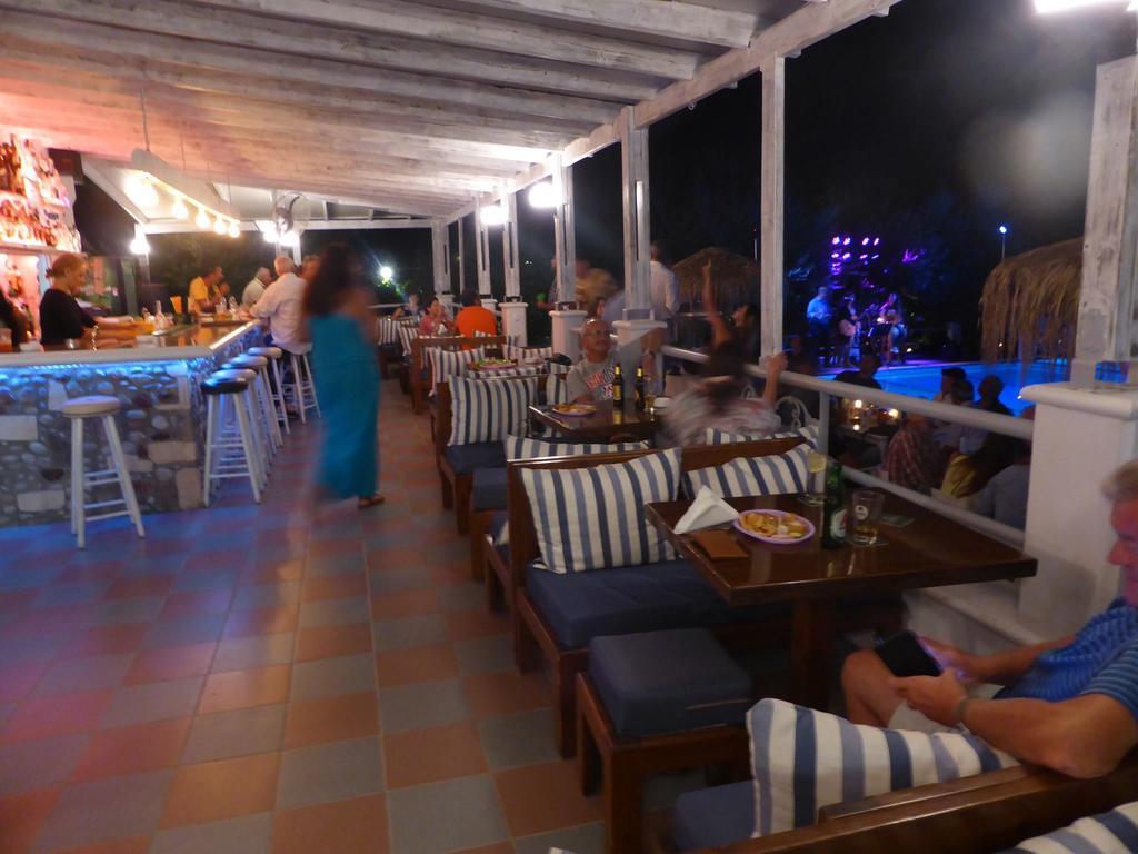 Blue Nest Hotel Tigkaki  Ngoại thất bức ảnh